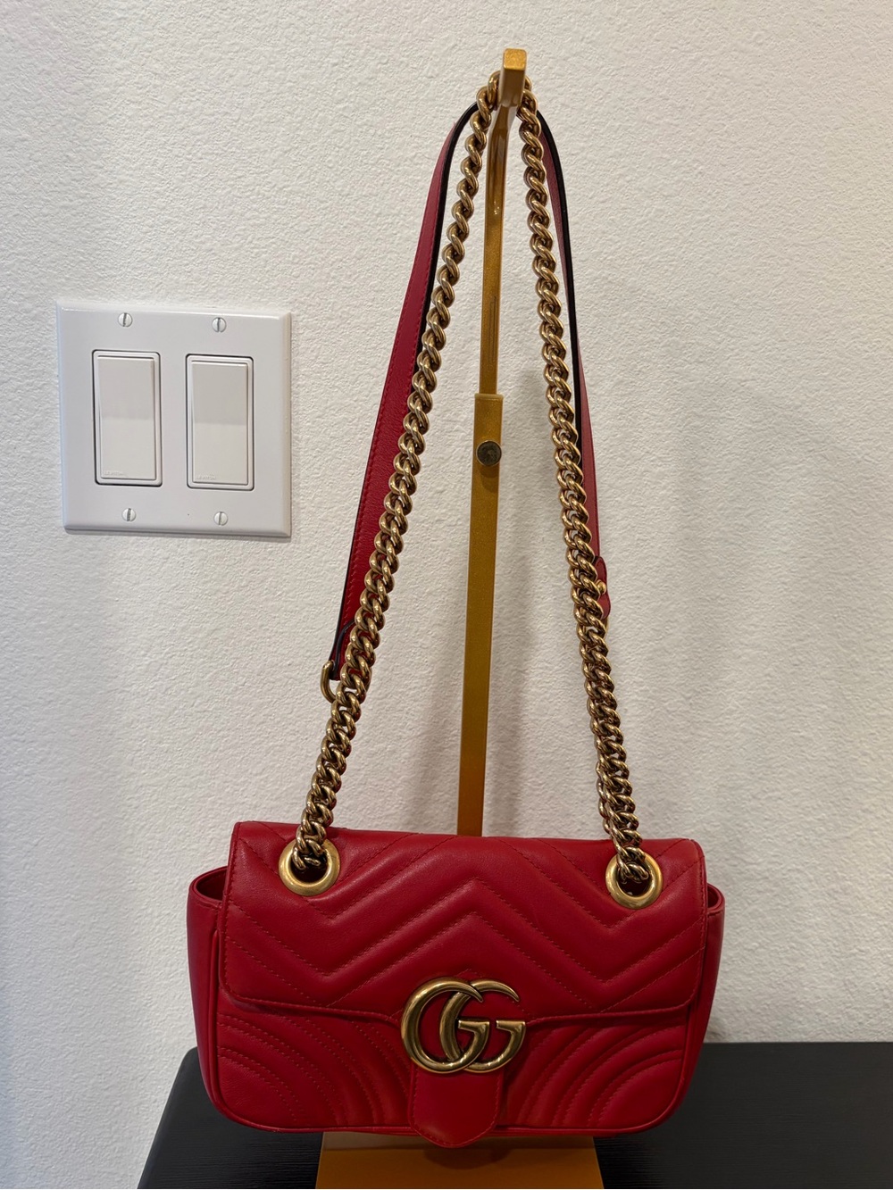 Gucci GG Marmont Small Shoulder Bag in Red